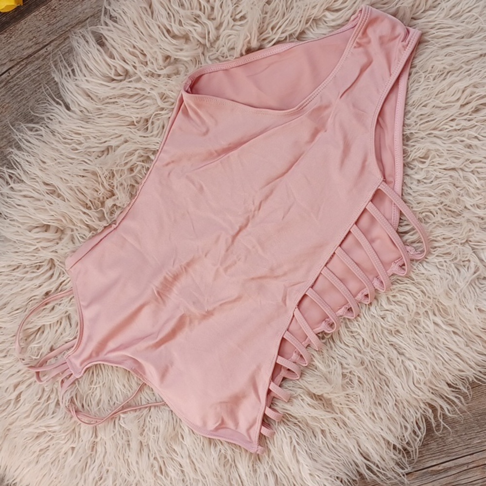 CORAL TROPICS swimwear